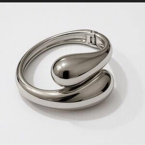 Robert Lee Morris Silver Cuff hinged sculpted overlap‎ bangle bracelet new